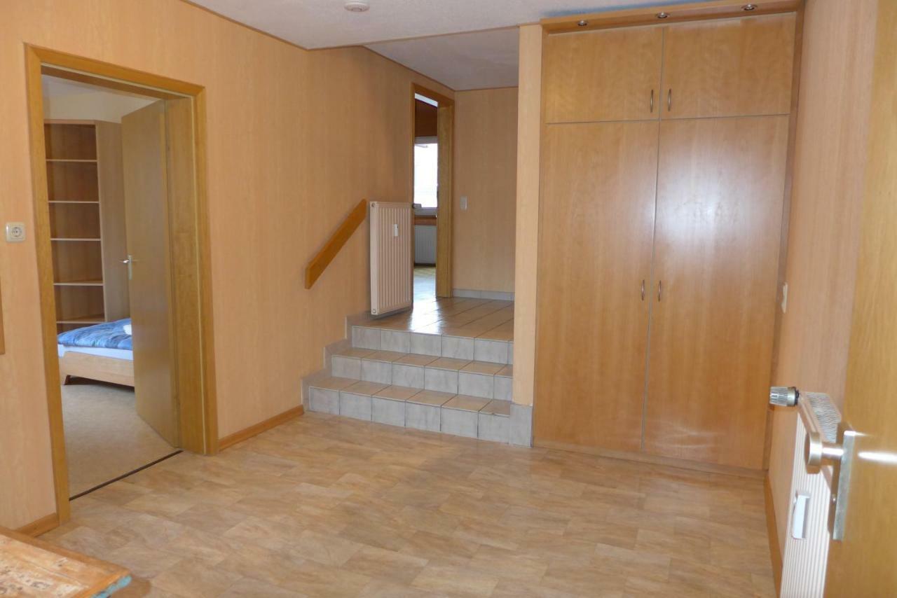 Messe Cgn/Dus Grossraeumige Wohnung In Guter Verkehrslage Leverkusen Esterno foto