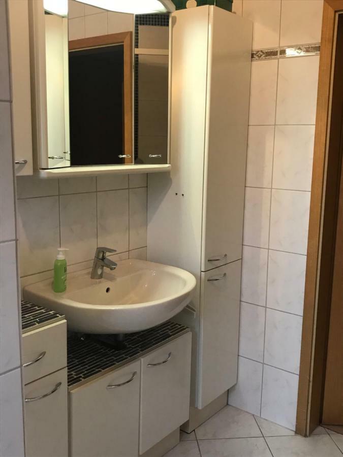 Messe Cgn/Dus Grossraeumige Wohnung In Guter Verkehrslage Leverkusen Esterno foto